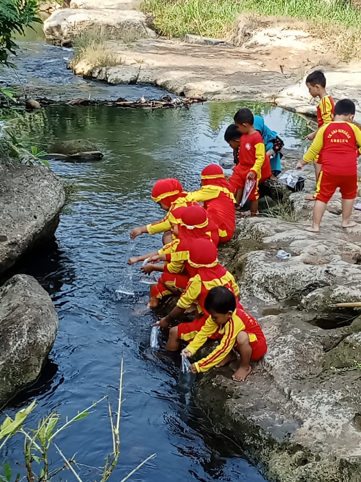 sungai.jpg